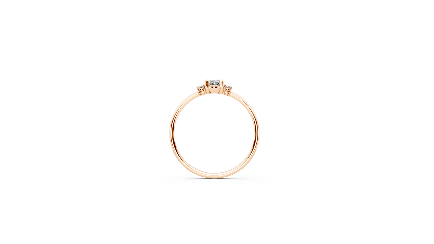 Οβάλ δαχτυλίδι με τρεις πέτρες!