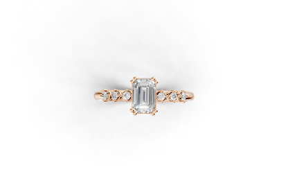 The Astra Emerald ring