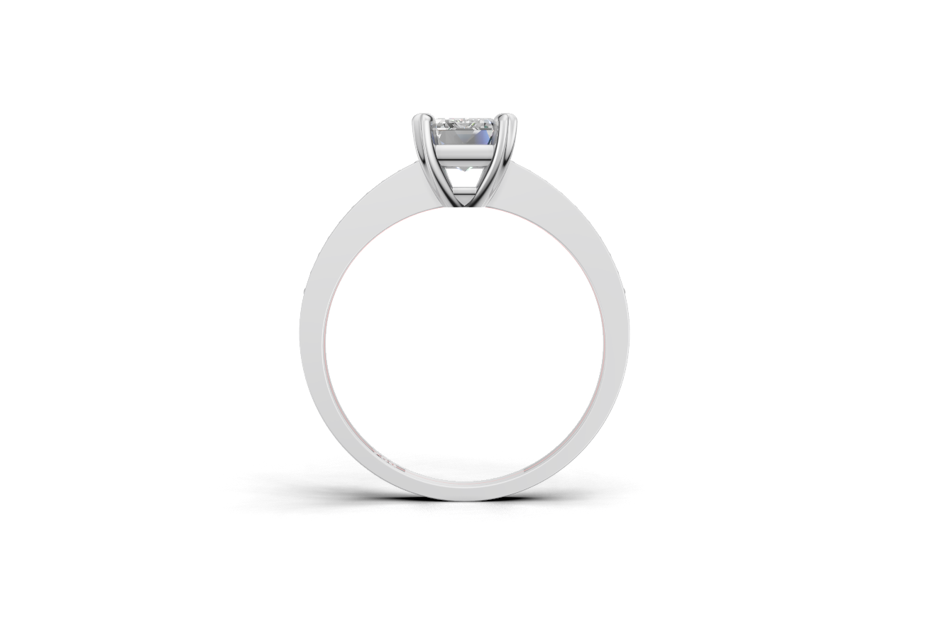 Μονόπετρο με emerald cut διαμάντι και πλαϊνές εσωτερικά στην γάμπα!